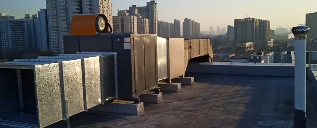 屋顶680Kg重型风机，原减振器失效