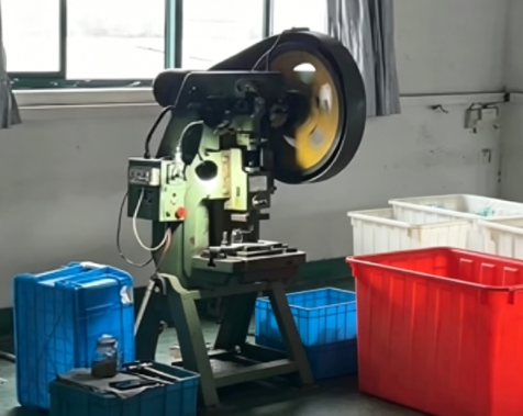 350Kg小型冲床设备 350Kg小型冲床设备